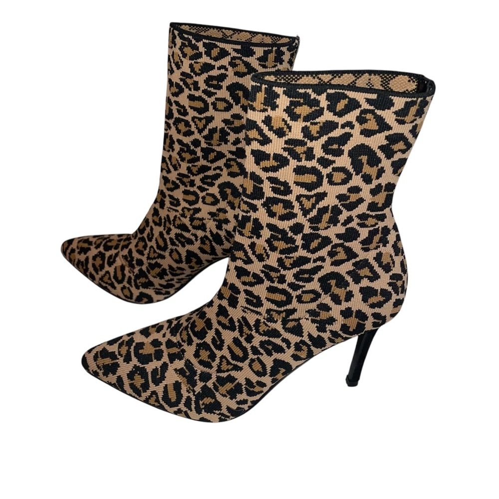 STEVE MADDEN Enya Leopard Animal Print Sock Bootie Stiletto Size 7 Like New